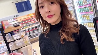 Beautiful married woman with a feminine scent